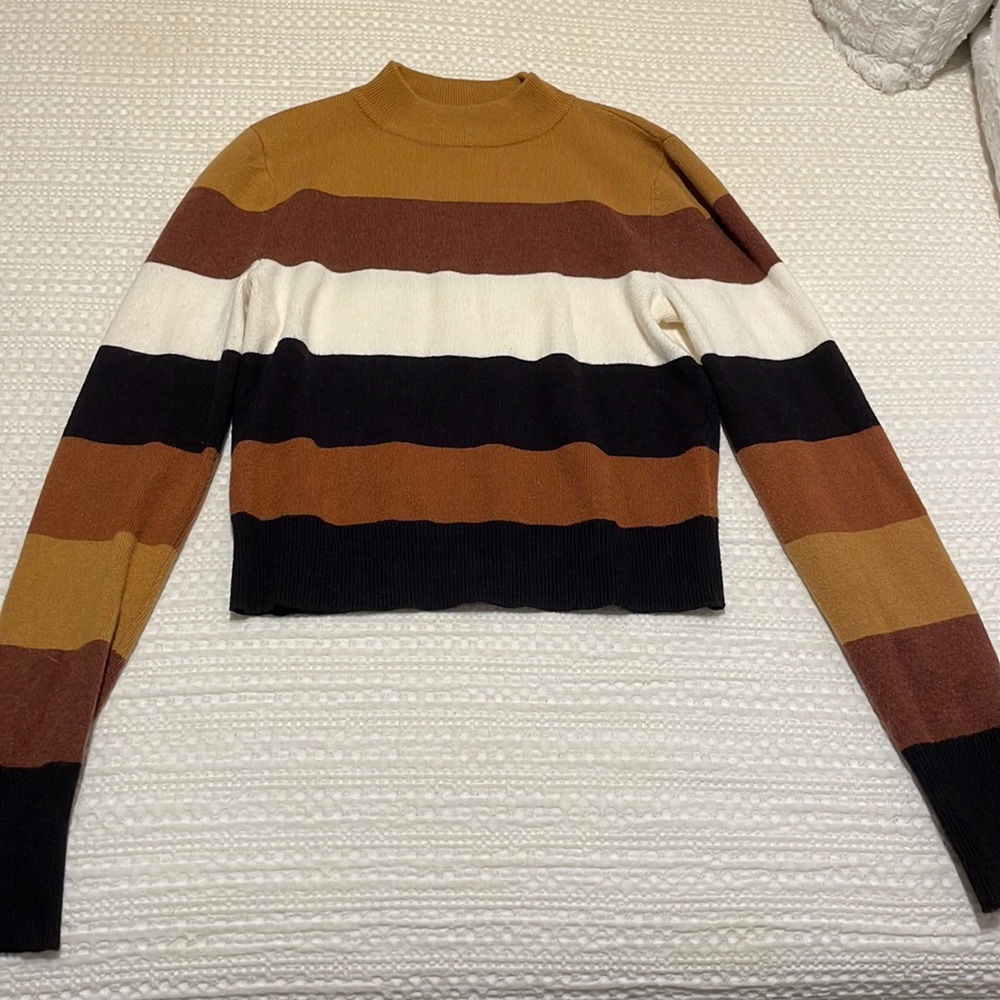 Cropped, turtle neck, sweater